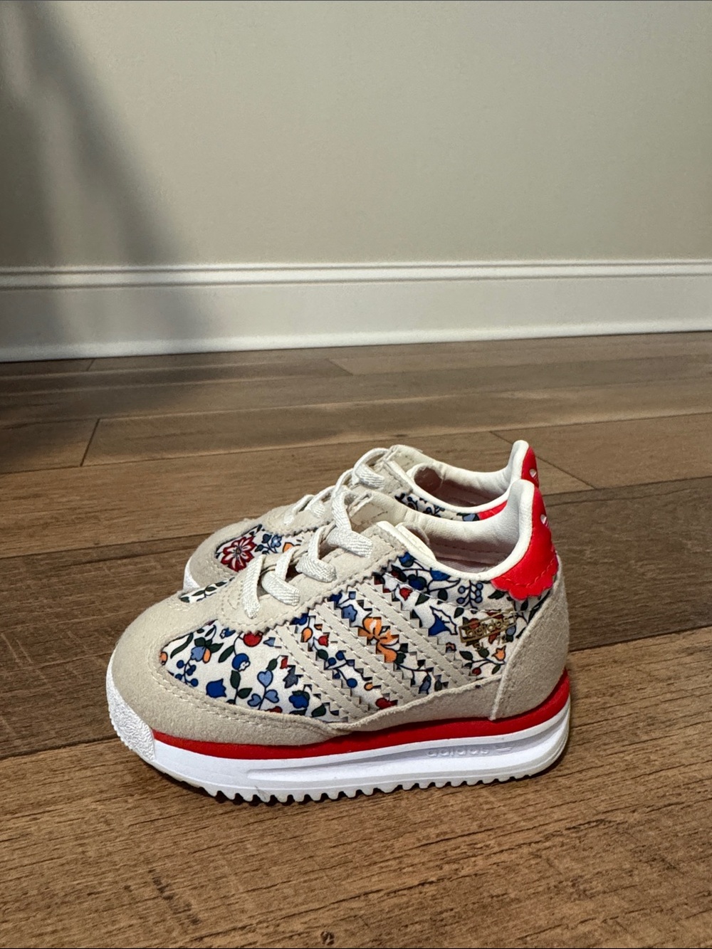 Adidas Liberty London - Picture 3 of 5
